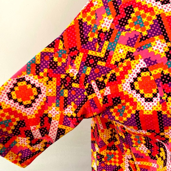 LuLaRoe “IRMA” HIGH-LOW TUNIC OVERSIZED TOP SIZE EXTRA SMALL 🌟NWT🌟 - Picture 4 of 11